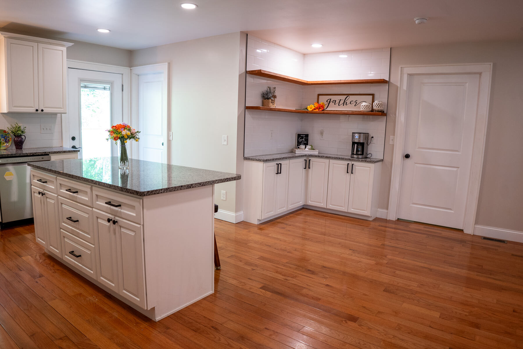 2178 Scott Rd photo 12